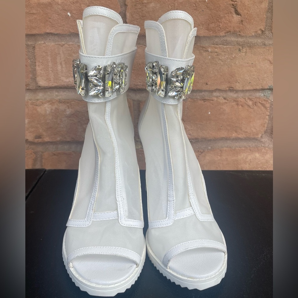 Karl Lagerfeld White Crystal-Embellished Peep-Toe Ankle Boots - Picture 2 of 8